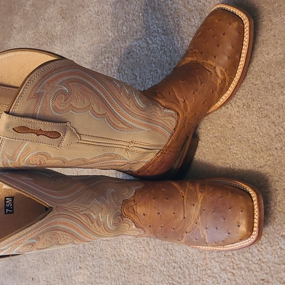 Full quill ostrich wide square toe boots - Picture 1 of 4